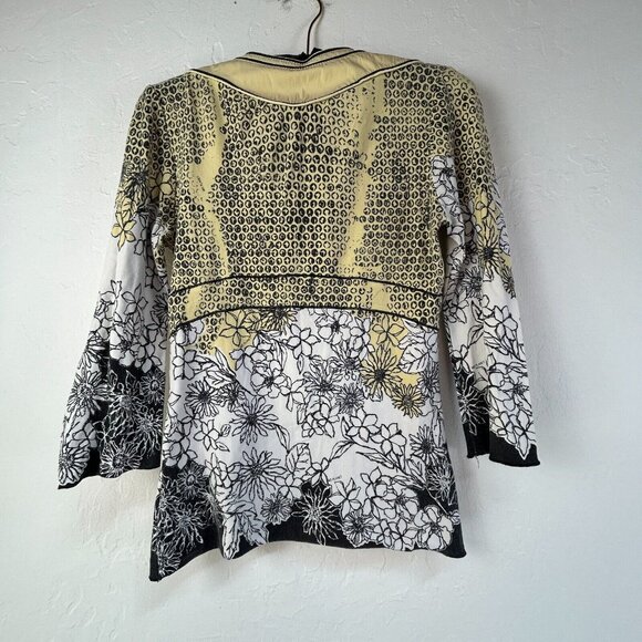 MC Planet Women's Size 6 Mixed Floral Animal Print Henley Top Blouse 3/4 Sleeve - Picture 2 of 7